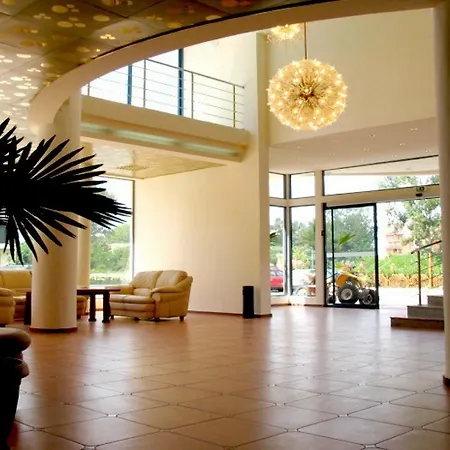 Отель Shipka 3*